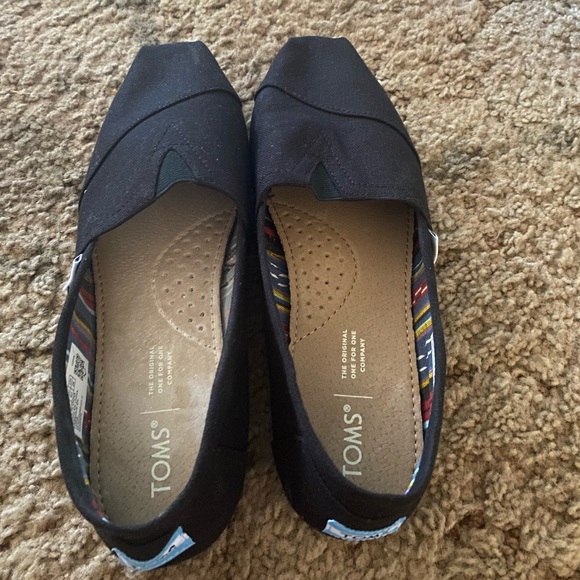 Toms Shoes - Toms shoes